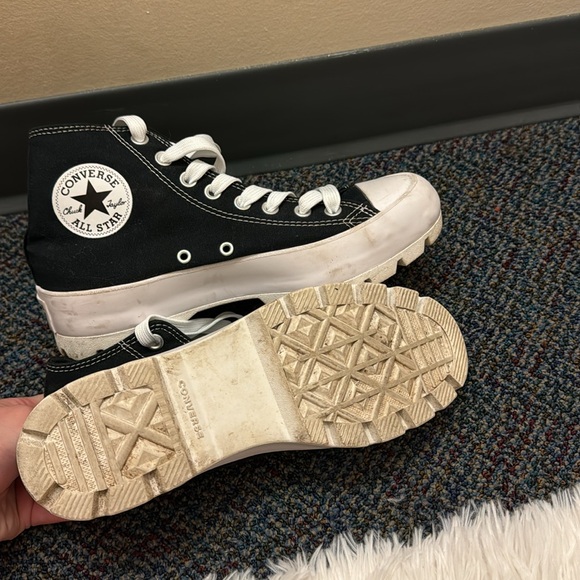 Women’s size 8.5 converse - Picture 4 of 4